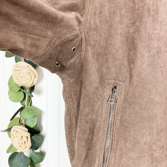 BLANK NYC Bomber Jacket - Picture 4 of 10